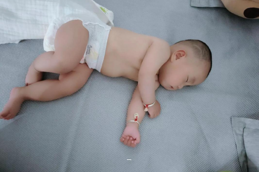 长葛宝宝咳到吐怎么办